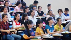 Đề xuất không miễn học phí, thay bằng vay tín dụng với sinh viên sư phạm