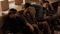 Thêm một ca khúc tiêu đề phản cảm: Cần tẩy chay rác văn hóa!