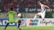 Văn Toàn và tình huống ghi bàn trước Myanmar không được công nhận - Ảnh: Đức Anh