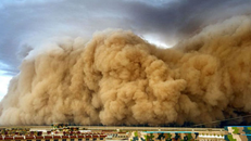 Bão cát 100m tấn công thành phố ở Trung Quốc như trong phim 'Xác ướp'