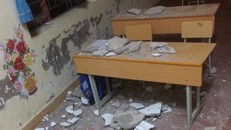 Hải Phòng: Mảng trần nhà sập trúng đầu, 3 học sinh lớp 1 nhập viện cấp cứu