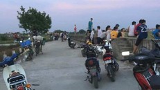 Khu vực cống nước - nơi các cháu bé thường chơi đùa những ngày nắng nóng. Ảnh: Đ.X.