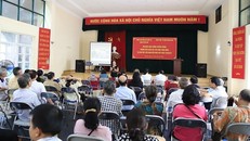 Tiếp tục khám sức khỏe cho người dân sau vụ cháy Công ty Rạng Đông