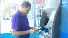 Từ 1-10, Hà Nội chi trả toàn bộ trợ cấp BHXH, trợ cấp thất nghiệp qua tài khoản