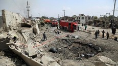 Hiện trường một vụ đánh bom tại Kabul. (Ảnh: AP)