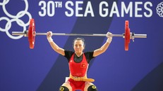 Vận động viên Cử tạ Vương Thị Huyền