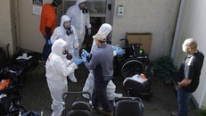 Nước Mỹ trước nguy cơ bị tấn công ồ ạt bởi dịch bệnh Covid-19