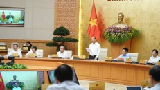 Thủ tướng chủ trì cuộc họp Chính phủ.