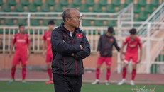 Công Phượng 'đuối' ở V-League, thầy Park sắp đổi bài