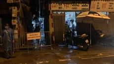 Cơ quan chức năng phong tỏa khu vực nhà bệnh nhân tại ngõ 5/4 phố Kiều Mai, Phúc Diễn (quận Bắc Từ Liêm) từ chiều 5-8.