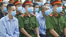 Các bị cáo tại tòa. Ảnh: TTXVN