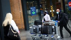 Anh tiếp tục phát hiện biến thể SARS-CoV đáng lo ngại