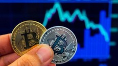 Đồng tiền điện tử bitcoin lần đầu tiên vượt mốc 30.000 USD