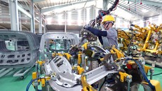 Cách mạng công nghiệp 4.0 - Cơ hội và thách thức của giai cấp công nhân Việt Nam hiện nay