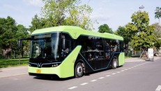 Xe buýt điện VinBus đi vào vận hành mang đến những trải nghiệm xanh cho thành phố