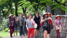 Sửa đổi quy định nhập cảnh đối với khách du lịch