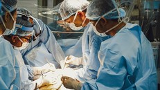 Chủ tịch nước biểu dương Bệnh viện Nhi Trung ương ghép gan thành công cho bé 9 tháng tuổi