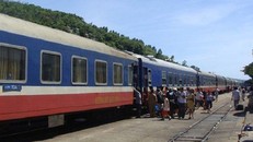 Chính thức mở bán vé tàu Tết Quý Mão 2023