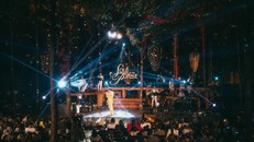 Hàng trăm khán giả đã đến với đêm nhạc Soul of the Forest chủ đề “Dòng thời gian”