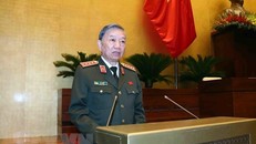 Đại tướng Tô Lâm, Bộ trưởng Bộ Công an trình bày Báo cáo công tác phòng, chống tội phạm và vi phạm pháp luật năm 2022. (Ảnh: TTXVN)