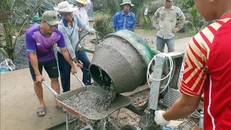 Hàng trăm cây cầu giao thông nông thôn được xây dựng từ lòng thiện nguyện