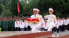 Nghi thức lễ thượng cờ.