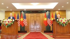 Tổng Bí thư Nguyễn Phú Trọng và Tổng thống Hoa Kỳ Joe Biden tại cuộc họp báo chung. (Ảnh: Trí Dũng/TTXVN)