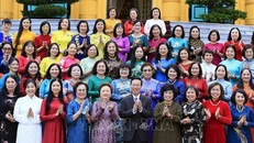 Chủ tịch nước nước Võ Văn Thưởng và các đại biểu. Ảnh: TTXVN