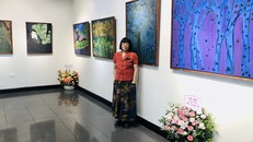 Họa sĩ Giáng Vân tại triển lãm VÂN- 2023 