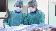 Kịp thời cứu sống du khách nước ngoài bị nhồi máu não cấp