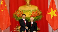 Tổng Bí thư Nguyễn Phú Trọng và Tổng bí thư - Chủ tịch Trung Quốc Tập Cận Bình trong chuyến thăm cấp Nhà nước tới Việt Nam. (Ảnh VGP)