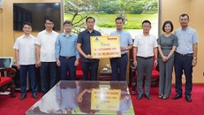 Tập đoàn Tân Á Đại Thành trao tặng 50 bồn Plasman cho người dân huyện Chương Mỹ