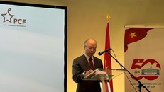 Đại sứ Việt Nam tại Pháp Đinh Toàn Thắng phát biểu tại sự kiện 