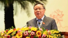 Phó Bí thư Thường trực Thành uỷ Nguyễn Văn Phong thay mặt Đoàn Chủ tịch, trình bày tóm tắt Báo cáo chính trị