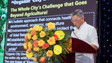 Ông Watanabe Yoshikuni chia sẻ thông tin về Thành phố hữu cơ Kisarazu tại Hội nghị Hữu cơ quốc tế, Ninh Bình tháng 9/2025