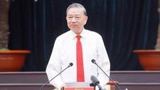 Tổng Bí thư Tô Lâm chúc Tết Đảng bộ, chính quyền và Nhân dân Thành phố Hồ Chí Minh. (Ảnh: TTXVN)