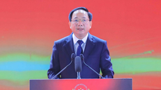 Đồng chí Trịnh Văn Quyết, Ủy viên Bộ Chính trị, Bí thư Trung ương Đảng, Trưởng Ban Tuyên giáo và Dân vận Trung ương, phát biểu tại Lễ trao Giải thưởng Sách Quốc gia lần thứ VIII tối 8/3 - Ảnh: TTXVN