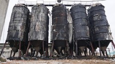 Khoảng 13h15 ngày 24/11, lửa bất ngờ bùng phát ở Nhà máy bia Xứ Thanh trong Khu công nghiệp Tây Bắc Ga, TP Thanh Hóa (Thanh Hóa).