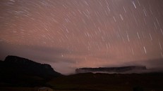 Người yêu thích thiên văn học tại Việt Nam sẽ chào đón chuỗi sự kiện thiên văn của năm 2017 bằng trận mưa sao băng Quadrantids. Ảnh: Reuters.