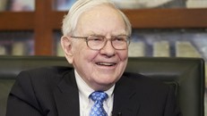 Buffett đã tăng mua cổ phiếu sau khi ông Trump đắc cử. Ảnh: Forbes