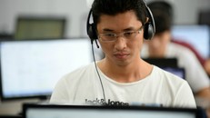  Nhu cầu tuyển dụng nhân sự ngành công nghệ thông tin tăng gấp đôi trong vòng 3 năm qua. Ảnh minh họa: AFP