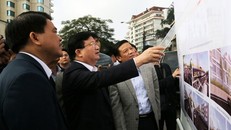 Phó thủ tướng Trịnh Đình Dũng kiểm tra quy hoạch dự án cầu vượt An Dương.