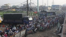 TP.HCM tăng vọt gần 120 'lô cốt'