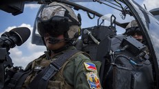 Phi công Philippines ném bom nhầm đồng đội bị quản thúc tại đơn vị