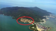 Bán đảo Sơn Trà nhìn từ trên cao, vùng khoanh đỏ là điểm phát hiện 40 móng biệt thự không phép xày xới bán đảo. Ảnh: Nguyễn Đông.