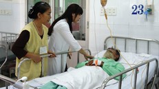  Bệnh nhân điều trị rắn cắn tại Bệnh viện Chợ Rẫy. Ảnh: T.P