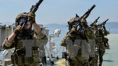 Các binh sỹ Hàn Quốc tham gia cuộc diễn tập ở tỉnh Nam Gyeongsan ngày 21/4. (Nguồn: EPA/TTXVN)