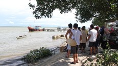 Dự án nạo vét luồng lạch ở Cửa Việt do Cty Duy Tân thực hiện bị dân phản đối. Ảnh: T.H.