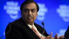 Mukesh Ambani hiện là người giàu nhất Ấn Độ. Ảnh: EPA