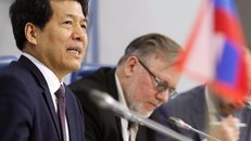 Đại sứ Trung Quốc tại Nga Lý Huy tham gia một cuộc thảo luận bàn tròn về quan hệ Nga-Trung tại Moscow. Ảnh: TASS